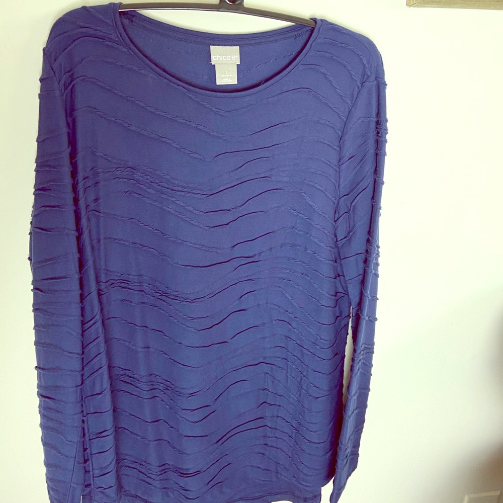 Chico’s navy tee